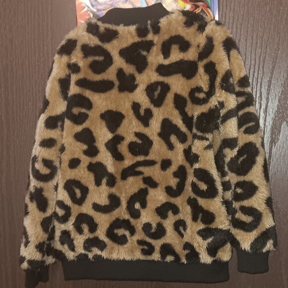 Kids Leopard 🐆 faux fur jacket - Picture 7 of 7